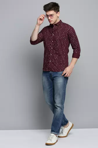 Showoff men's long sleeves geometric maroon shirt