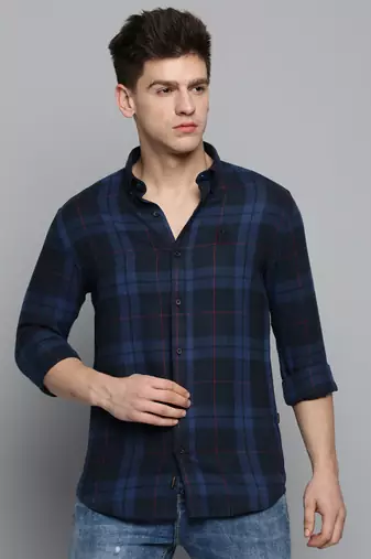 Showoff men's long sleeves checked navy blue shirt