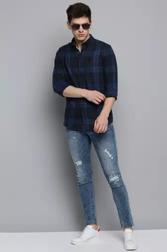 Showoff men's long sleeves checked navy blue shirt