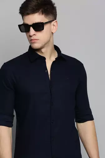 Showoff men's long sleeves solid navy blue shirt
