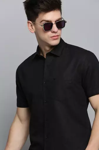 men's short sleeves solid black shirt