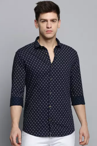 Showoff men's long sleeves geometric navy blue shirt