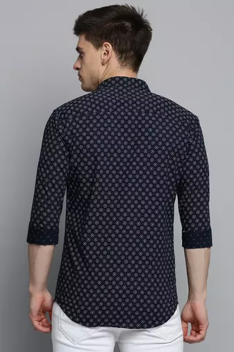 Showoff men's long sleeves geometric navy blue shirt