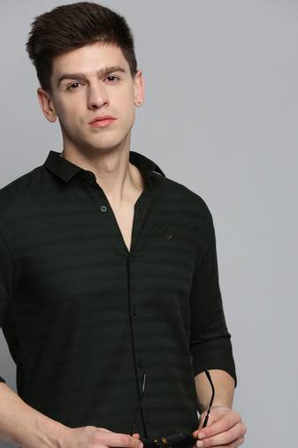 Showoff men's long sleeves solid olive shirt