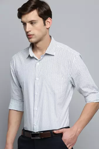 Showoff men's long sleeves pinstripes white shirt