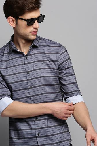 men's long sleeves horizontal stripes grey shirt