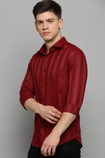 Showoff men's long sleeves solid maroon shirt