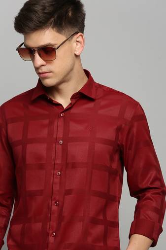 Showoff men's long sleeves solid maroon shirt