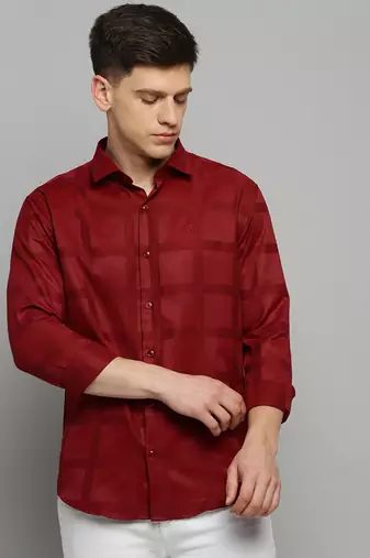 Showoff men's long sleeves solid maroon shirt