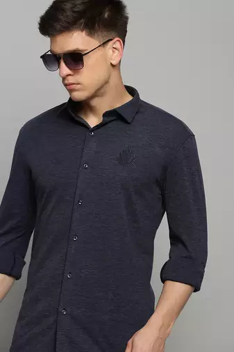 Showoff men's long sleeves solid navy blue shirt