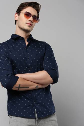 Showoff men's long sleeves geometric navy blue shirt