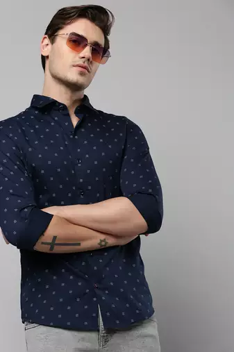 Showoff men's long sleeves geometric navy blue shirt
