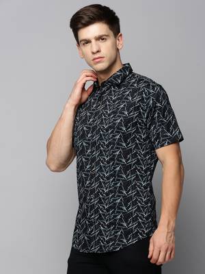 men's short sleeves abstract black shirt 3