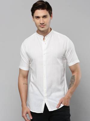 Showoff men's short sleeves textured off white shirt 2