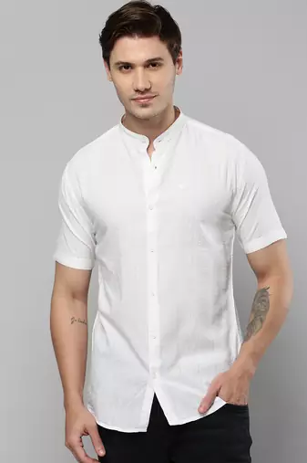 Showoff men's short sleeves textured off white shirt