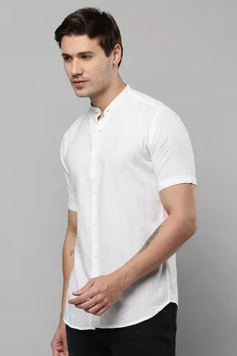 Showoff men's short sleeves textured off white shirt
