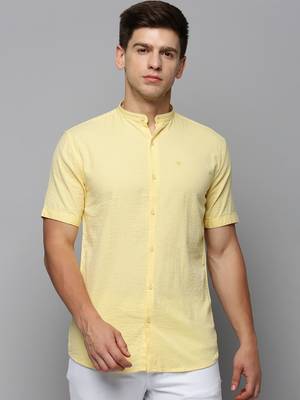 Showoff men's short sleeves textured yellow shirt 2