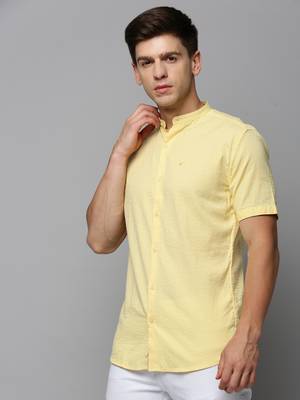 Showoff men's short sleeves textured yellow shirt 3