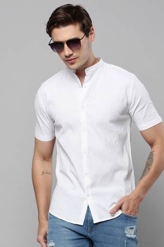 Showoff men's short sleeves textured off white shirt