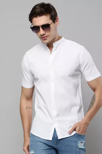 Showoff men's short sleeves textured off white shirt
