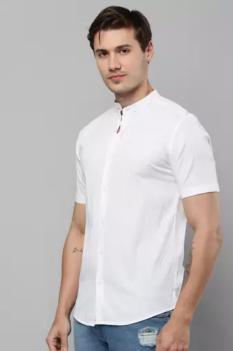 Showoff men's short sleeves textured off white shirt