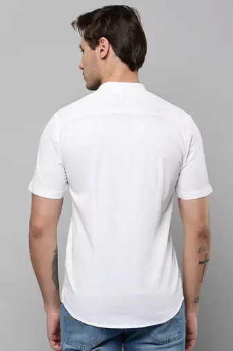 Showoff men's short sleeves textured off white shirt