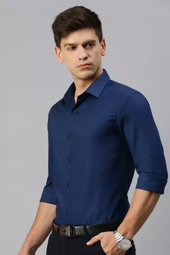 Showoff men's long sleeves textured navy blue shirt