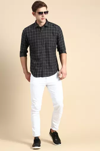 Showoff men's long sleeves checked black shirt
