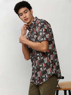 men's short sleeves abstract black shirt 1