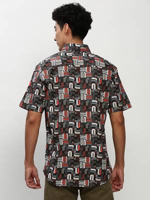 men's short sleeves abstract black shirt 4