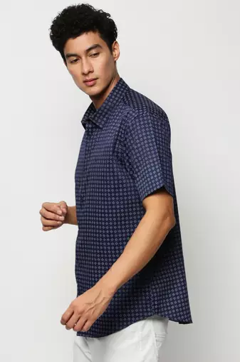 men's short sleeves geometric navy blue shirt