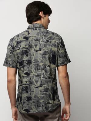 men's short sleeves abstract khaki shirt 4