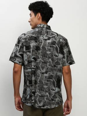 men's short sleeves abstract black shirt 4