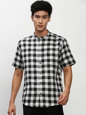 men's short sleeves gingham checks black shirt 2