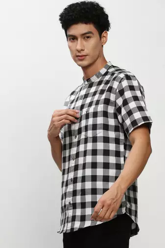 men's short sleeves gingham checks black shirt