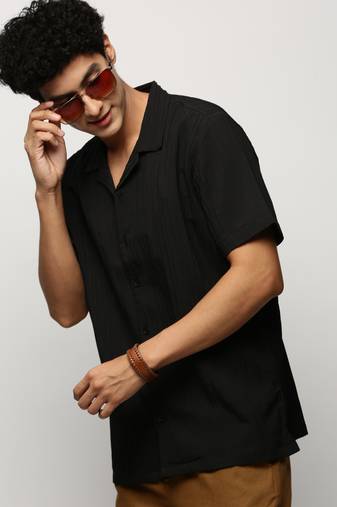 Showoff men's short sleeves vertical stripes black shirt