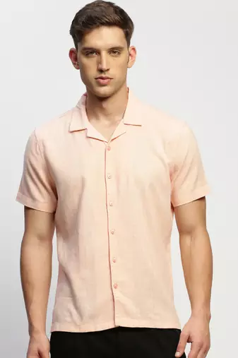 men's short sleeves solid peach shirt
