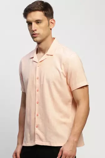 men's short sleeves solid peach shirt