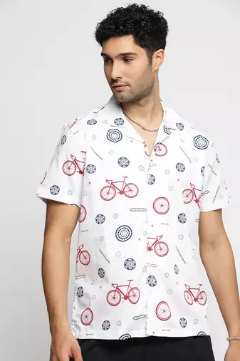 men's short sleeves graphic white shirt