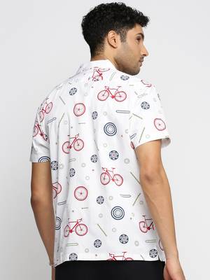 men's short sleeves graphic white shirt 4
