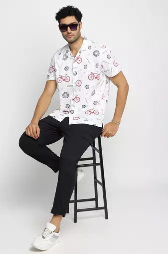 men's short sleeves graphic white shirt