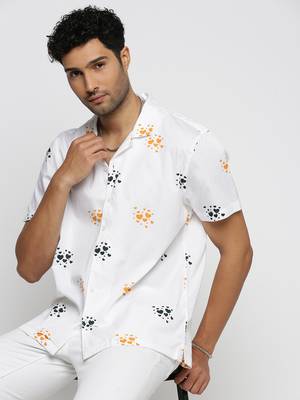 men's short sleeves graphic white shirt 1