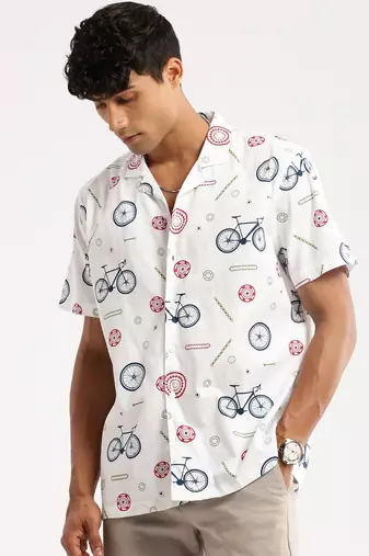 men's short sleeves graphic white shirt