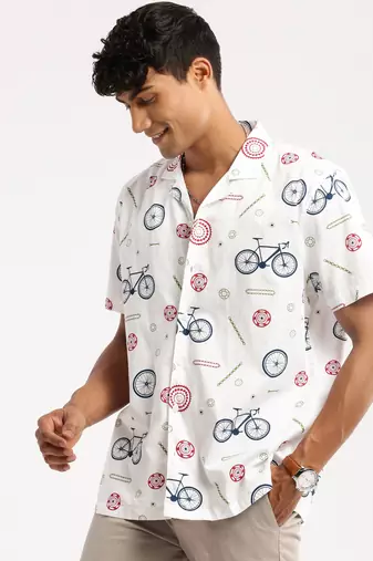 men's short sleeves graphic white shirt