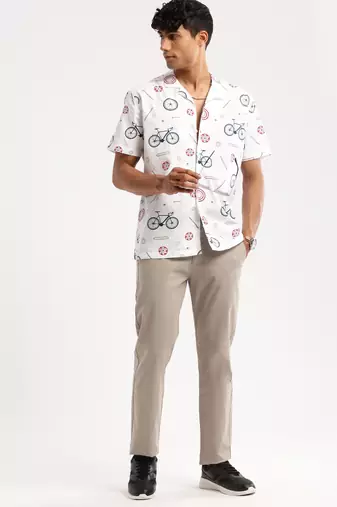 men's short sleeves graphic white shirt