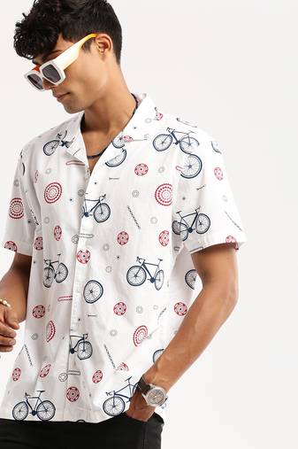 men's short sleeves graphic white shirt