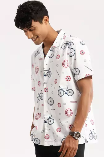 men's short sleeves graphic white shirt
