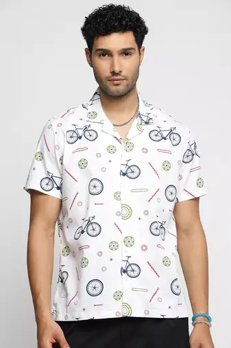 men's short sleeves graphic white shirt