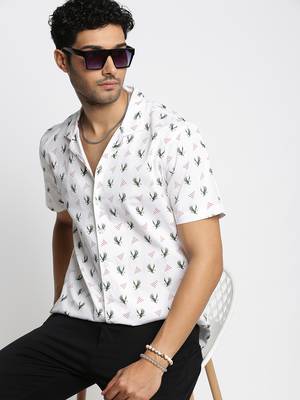 men's short sleeves graphic white shirt 1