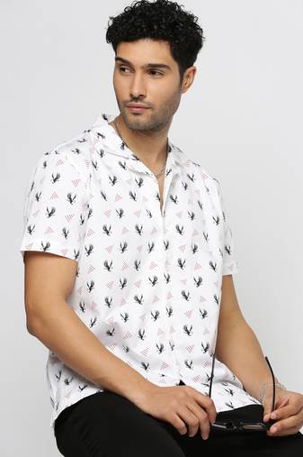 men's short sleeves graphic white shirt